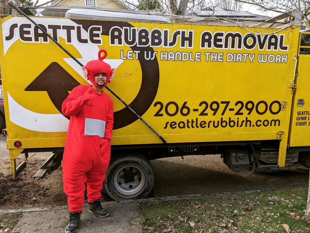 Seattle Rubbish Removal crew and truck handling bulk item pickup